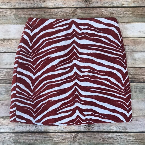 NEW NBD Wild Child Mini Skirt in Red & White Zebra Size XS - Picture 5 of 8